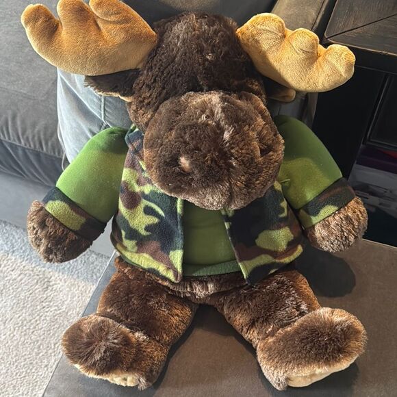 Dan Dee RARE Brown Moose Plush Toy 2017 Green Camouflage Jacket - Picture 1 of 9